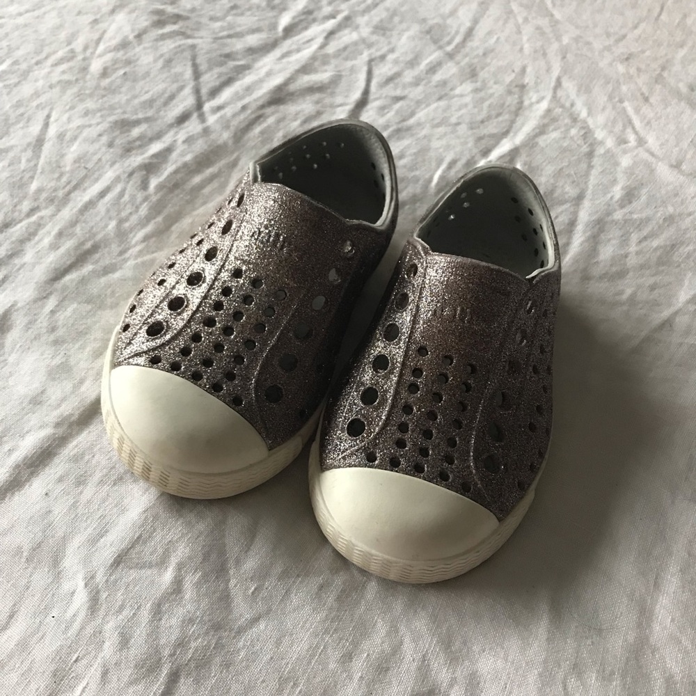 Native Jefferson Bling Rose Gold Size 5